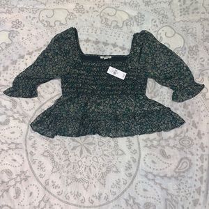 NWT American Eagle Smocked Ruffle Floral Green Top Blouse Sz M